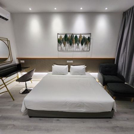 One Point Hotel Kuching Esterno foto