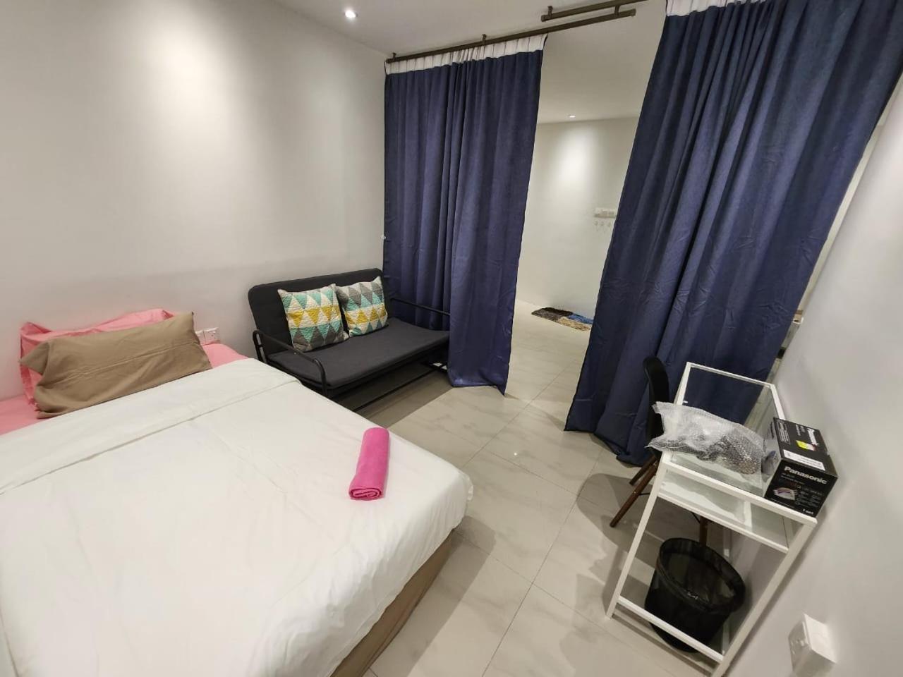 One Point Hotel Kuching Esterno foto