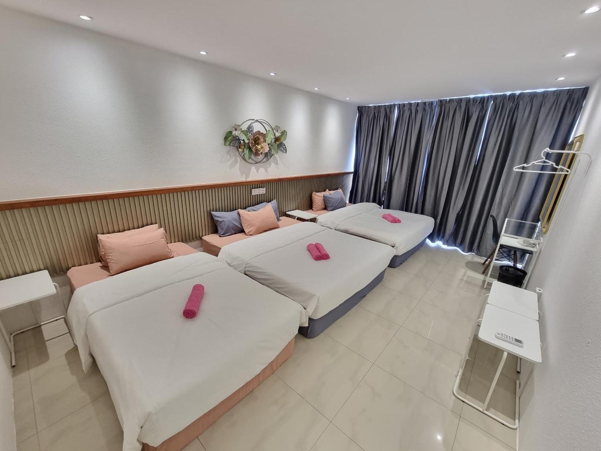 One Point Hotel Kuching Esterno foto