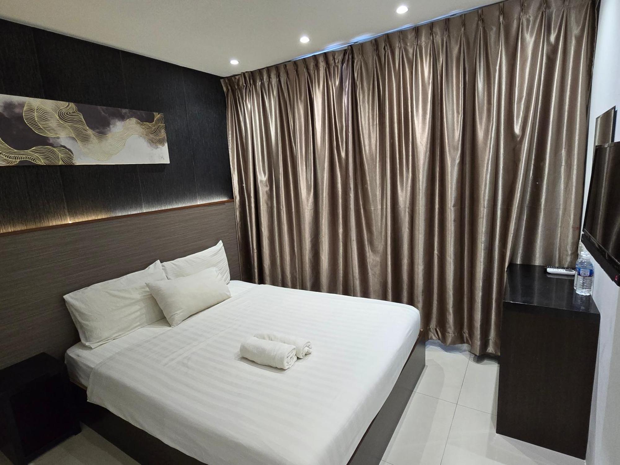 One Point Hotel Kuching Esterno foto