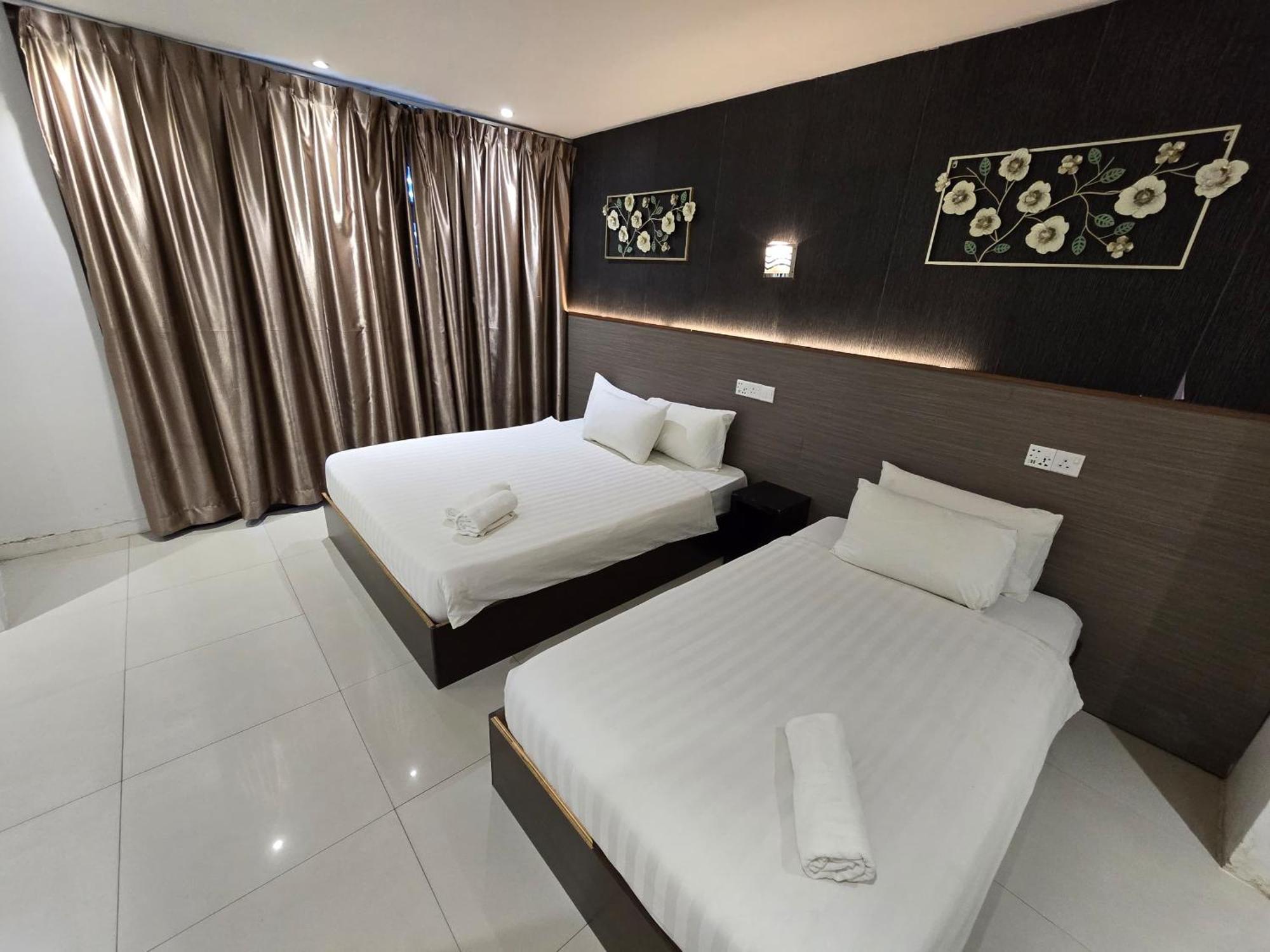 One Point Hotel Kuching Esterno foto