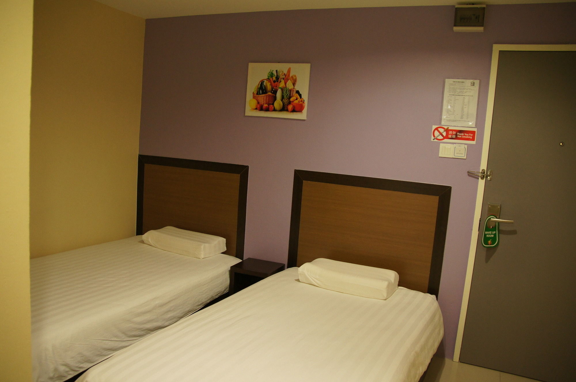One Point Hotel Kuching Esterno foto